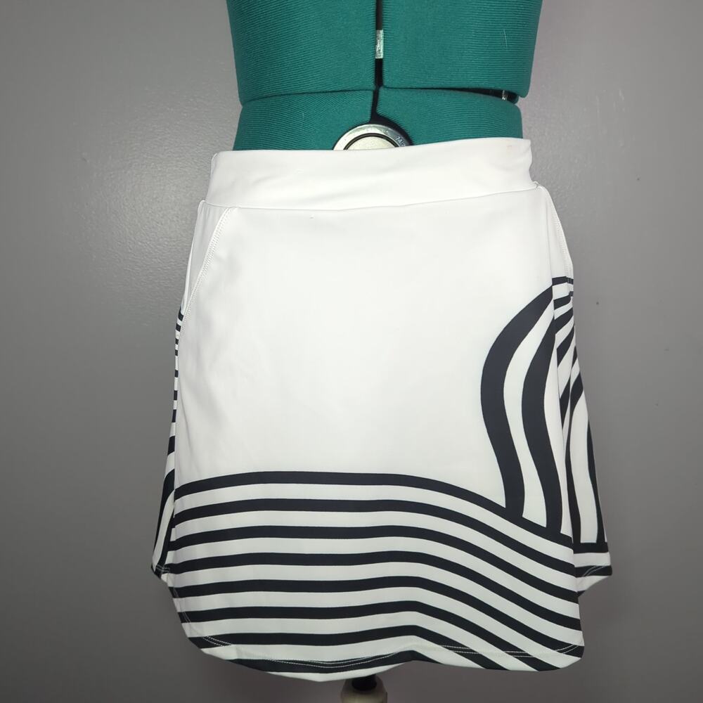 CEGOLFS White Navy Striped Golf Tennis Pickleball Skort Size S